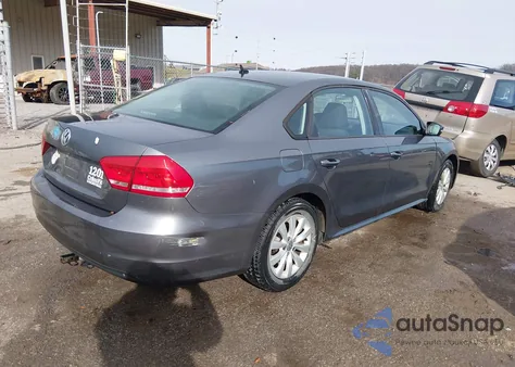 2013 Volkswagen Passat S z USA, uszkodzony, nr VIN 1VWAP7A34DC074668